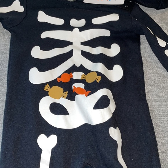 Carter’s Skeleton Sleep & Play Onesie Set - Picture 2 of 3
